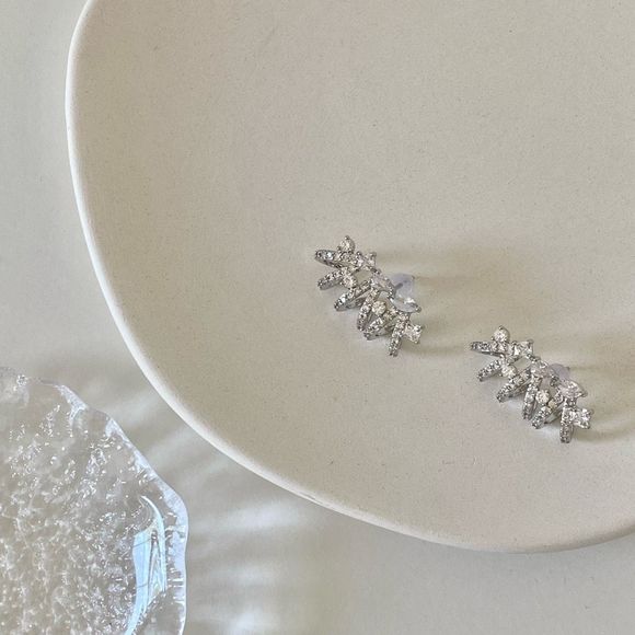 18K White Gold Plated Multi Hoops Claw Earrings - Picture 2 of 2